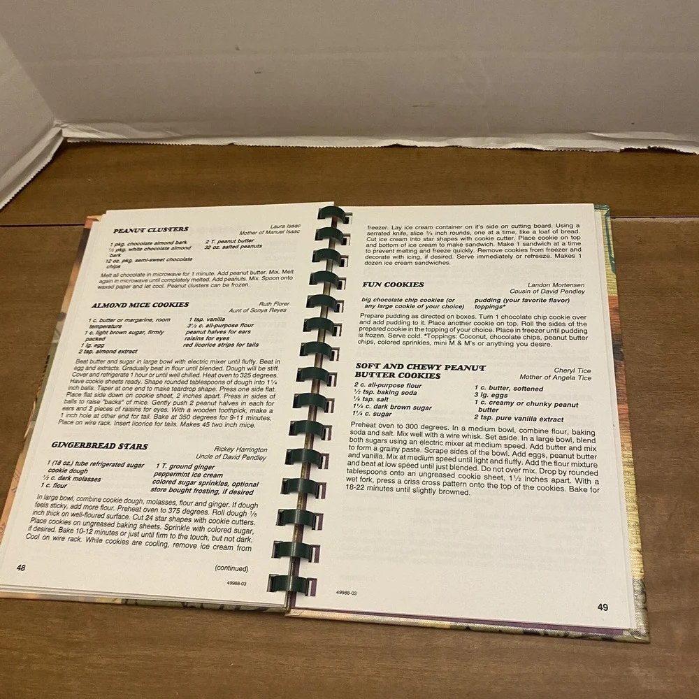 Fayetteville Arkansas Local Cookbook Asbell Elementary School 2003 Comb Binding